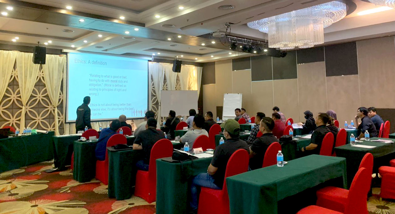 Provision of management training Sharpening Professional Work Ethics In The Workplace with OCIM Sdn Bhd