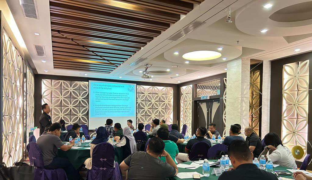 Provision of management training Sharpening Professional Work Ethics In The Workplace with OCIM Sdn Bhd